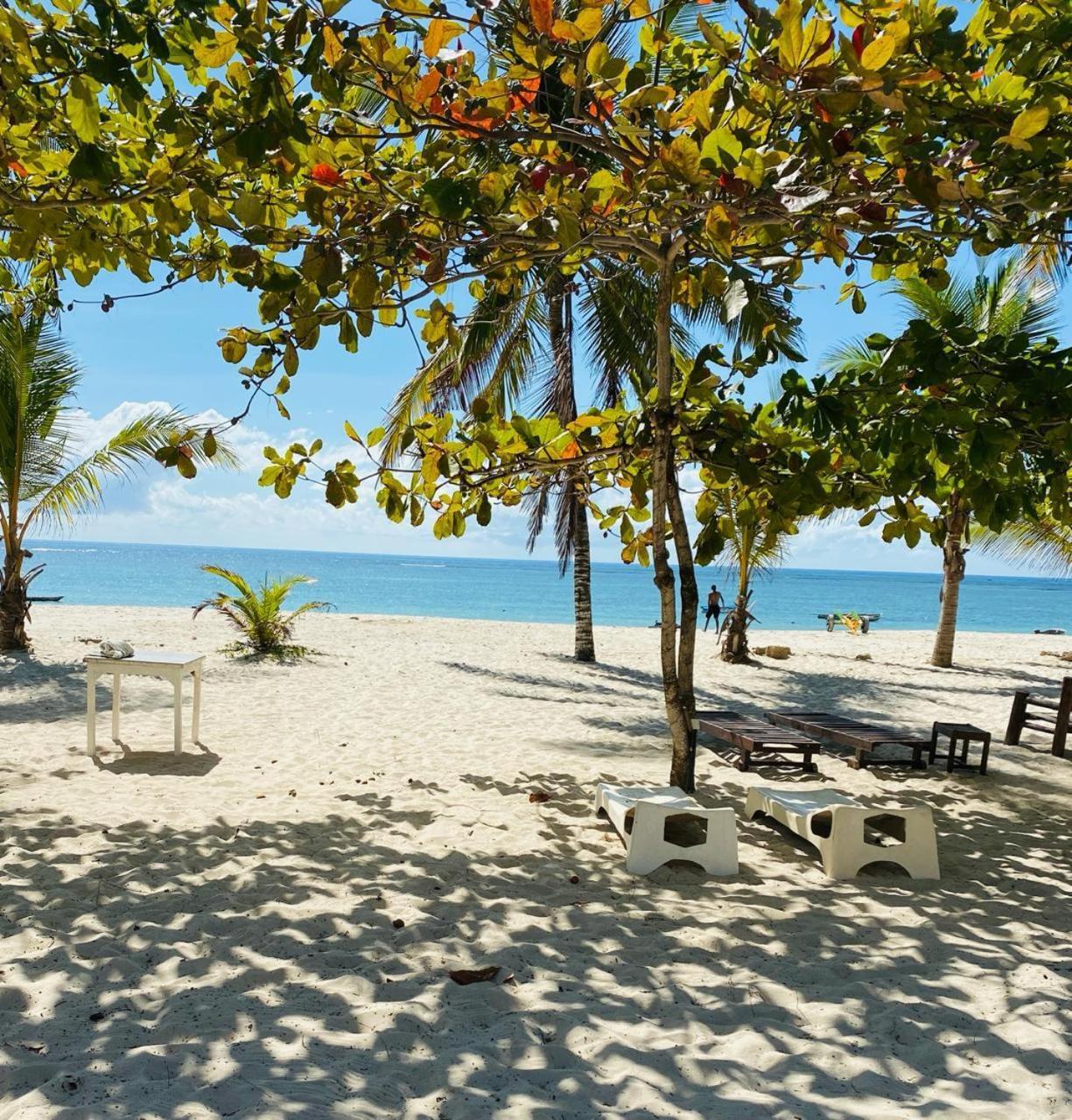 Beachfront Bliss Villa Diani Beach Exterior foto